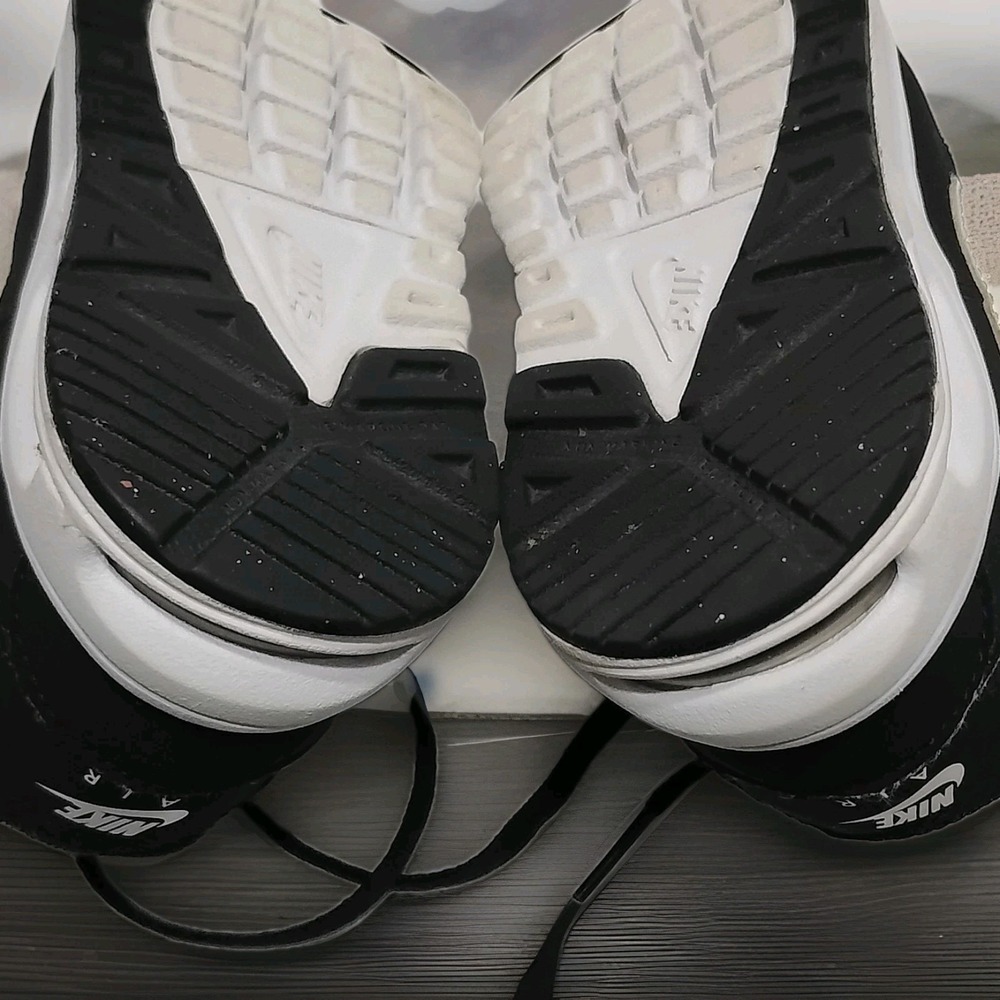 Nike Air Max Boys Sneakers Black White Lace Up Round Toe US 10C 844348-011 - Picture 3 of 6